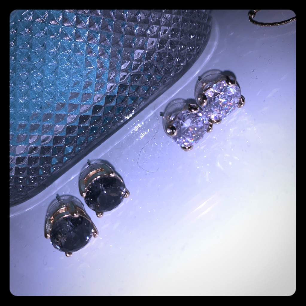 Set Of Two Earrings 38$